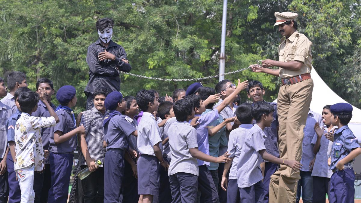 Students sensitised to duties of police at ‘Open House’ in Vijayawada